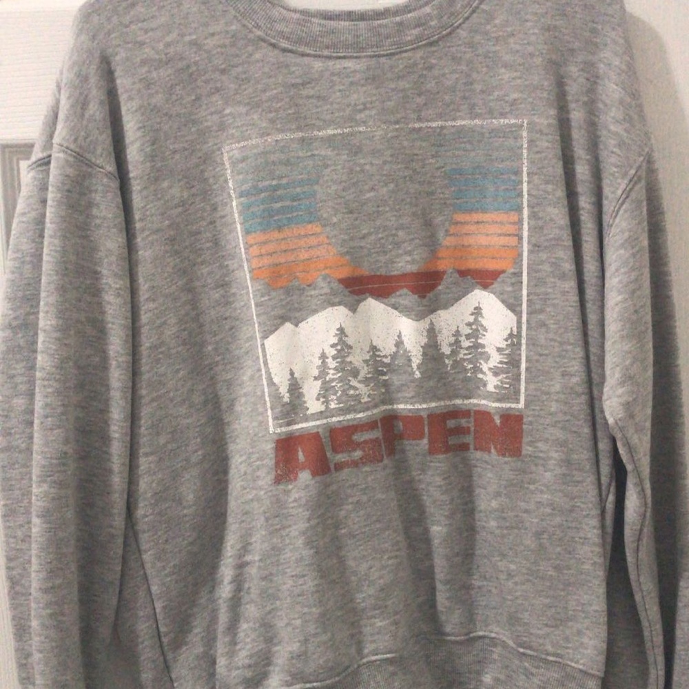 sweatshirt